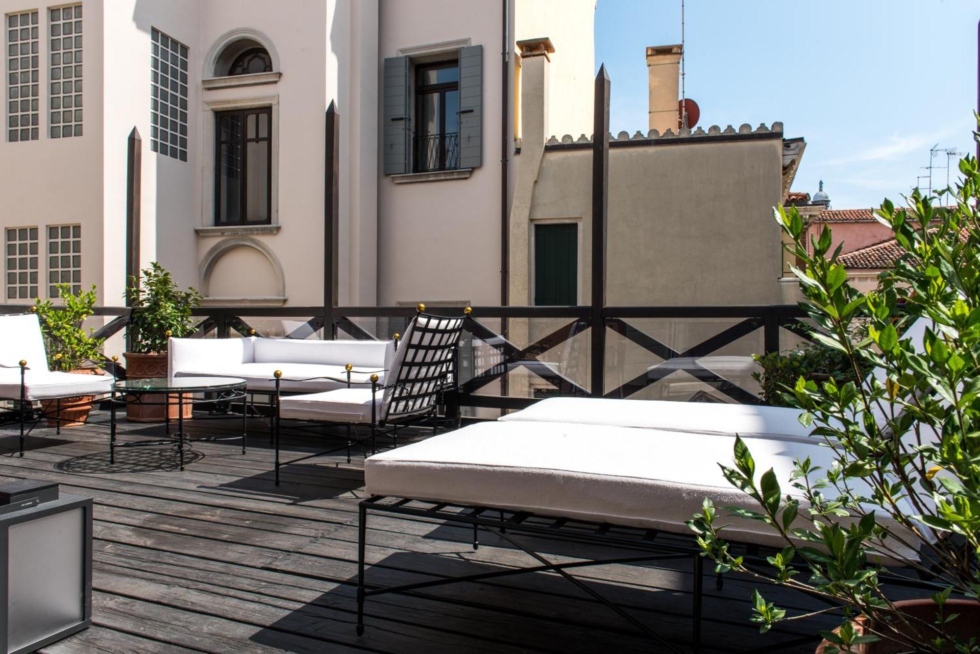 Hotel Nolinski 5*